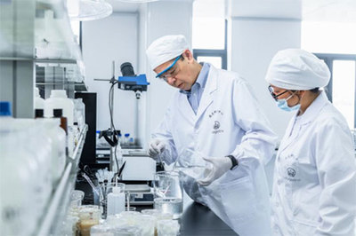麥吉麗研發工廠首次對外開放 以生物科技為引擎，鑄就國貨護膚的安心之選
